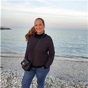 Insegnante madrelingua. Nata in Argentina. Ho studiato all'Università Nazionale di Scienze Sociali di Córdoba