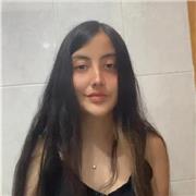 Realizo clases a niños desde kinder a segundo básico, estimulando la lectoescritura. También ofrezco apoyo a tareas y actividades del ciclo básico