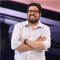 Periodista enseña Lenguaje para enseñanza media