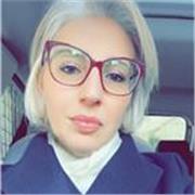 Educatrice finanziaria e consulente finanziario laureata in giurisprudenza impartisce lezioni di diritto, economia e finanza