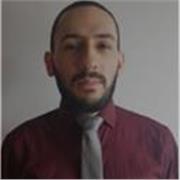 Profesor de administración de empresas, e pero en habilidades empresariales que te puede enseñar a crear tu propio negocio