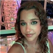 Studentessa universitaria di Lingue, disponibile per lezioni di inglese (C1), spagnolo (B2), francese (B2), italiano (madrelingua)