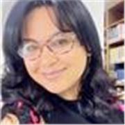 Profesora con más de 10 años de experiencia en diferentes niveles educativos.