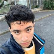 Studente universitario impartisce lezioni di latino