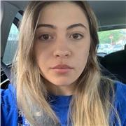 Matricola all’università offrente ripetizioni per bambini elementari e medie. Ripetizioni di matematica, italiano, storia, inglese e latino biennio del liceo