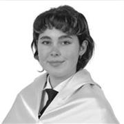 Graduada en Bellas Artes, imparto clases de Pintura, Dibujo, Escultura y otras formas de artes plásticas para todas las edades
