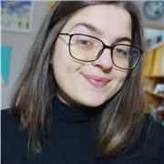 Soy estudiante de arquitectura, con muchas ganas de ayudar a los más peques o no tan peques de la casa a superar aquellas materias que se le atascan. Primaria y Eso -historia, coñecemento, gallego, castellano, frances, mates