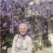 Experienced biology teacher offering secondary education with international teaching background, planning to relocate to Ireland.