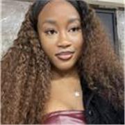 Soy una joven de 18 años, nativa en francés, que busca ganar experiencia como profesora. Clases dinámicas y adaptadas.