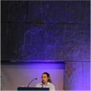 profesora de administración y finanzas, con amplia experiencia en administración y recursos humanos