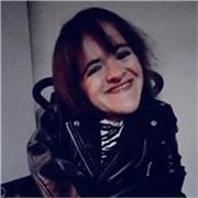 Profesora de redes sociales community manager