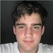 Tengo 17 años hablo 4 idiomas, tres a la perfeccion, estoy en 2bach y busco un trabajo que pueda conpaginar con los estudios
