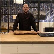 Profesor de cocina, imparte clases básicas y avanzadas de cocina