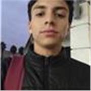 Profesor de matemáticas básicas para alumnos cursando enseñanza básica o media