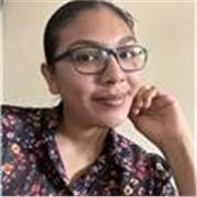 Profesora de Química a nivel secundaria, bachiller y universidad, ingeniera química de profesión