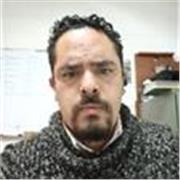 Profesor de computacion imparte clases a todo publico