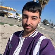 Soy un maestro de apoyo disponible para alumnos y alumnas de Educación Infantil y Primaria.