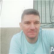 Soy un chico con ganas de enseñar el español a gente que lo necesite