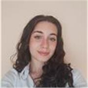 Profesora de ciencias (matemáticas, física y química); e inglés desde primaria a bachillerato.