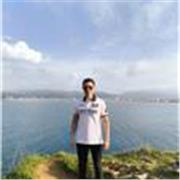 Estudiante con bachiller dispuesto a ayudar en tareas básicas de aprendizaje, abarcando varias asignaturas 