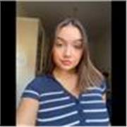 Studentessa laureanda in lingue offre aiuto compiti