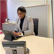 Cómo una persona que sabe transmitir los conocimientos . Daré clases a aquellos estudiantes que quieran aprender y poner en práctica lo aprendido .