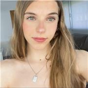 Adolescente responsable, estudiante de Psicología, con titulaciones de B2 en inglés, euskera y alemán.