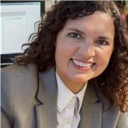 Profesora Nativa Especializada en preparación para exámenes Cambridge