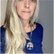 Soy profesora de español con experiencia en enseñanza a adultos y jóvenes, tanto en modalidad online como personalizada. Adapto la