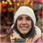 Professeure de biologie en ligne, vétérinaire de formation, cours clairs et motivants. 