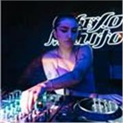 DJ con más de 4 años de experiencia ofrece clases de iniciación