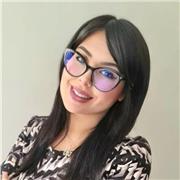 English and Spanish teacher who teaches children, young people and adults of all ages. Specialized in International Relations