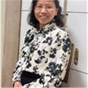University graduate with experienced in teaching English  doposcuola  for elementary learners.offers basic lessons in English