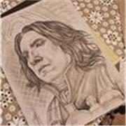 Graduada en bellas artes, soy una artista con varios años de experiencia, me dedico al carbón, pasteles, polychromos y artesania