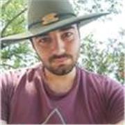 Profesor de historia brinda clases en vivo