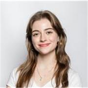 Doy clases de inglés para todas las edades. Tengo el Advanced desde los 14, viví en Irlanda y UK y estudio en IE University.