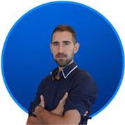 Más de 5 años de experiencia en Marketing Digital y más de 3 como docente.