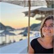 Doble graduada en Trabajo y Educación Social, en ejercicio para clases de apoyo y hábitos de estudio