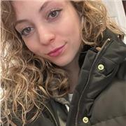 Laureata Magistrale, Diplomata come Perito Chimico e con Certificazione in Lingua Inglese B1