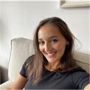 Cuidadora y profesora de Primaria y partícipe en el bienestar y educación de los más pequeños.