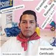 Instructor y maestro de danza especializado en jóvenes y adultos