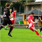 Sei alla ricerca di un ragazzo giovane che ti può aiutare a svolgere i tuoi compiti? Contattami per iniziare subito!