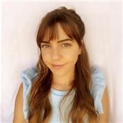 Profesora de música, titulada en grado profesional de flauta travesera en el conservatorio de Elche, ofrezco clases de lenguaje musical