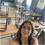 Maestra de Educación Primaria, capacitada para impartir cualquier materia de la etapa en cualquier nivel de primero a sexto. 