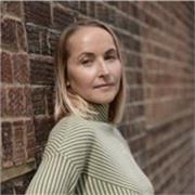 I am a calm mindfulness tutor helping with stress, overthinking, anxiety and building confidence in themselves.
