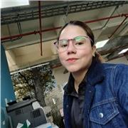 Profesor de Español y Psicología da clases a niños de básica primaria