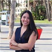 Profesora titulada, con 3 años de experiencia. Ofrece clases de refuerzo o como guía para niños