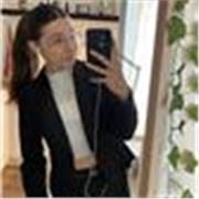 J’enseigne l’anglais de manière ludique tout en étant interactif. 