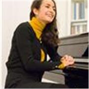 Offro lezioni di italiano per stranieri online. Sono laureata in musica e ho ottima padronanza dell'inglese