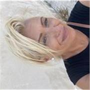 Transmettre, expliquer, corriger, encourager : ma passion, le français.
